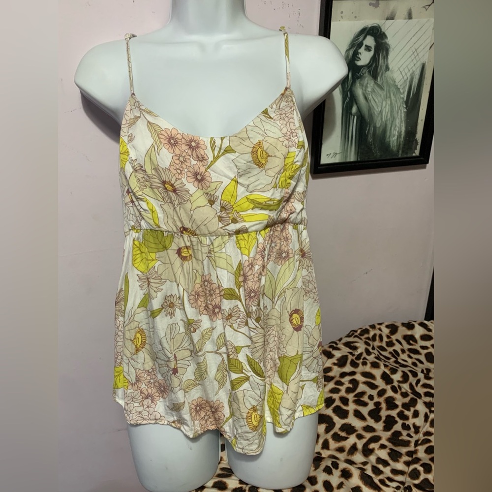 💕Volcom Open Back Top💕 - Picture 2 of 7